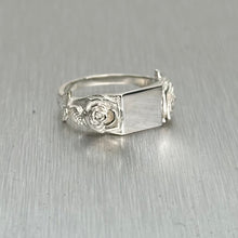 Load image into Gallery viewer, Rose Signet Silver
